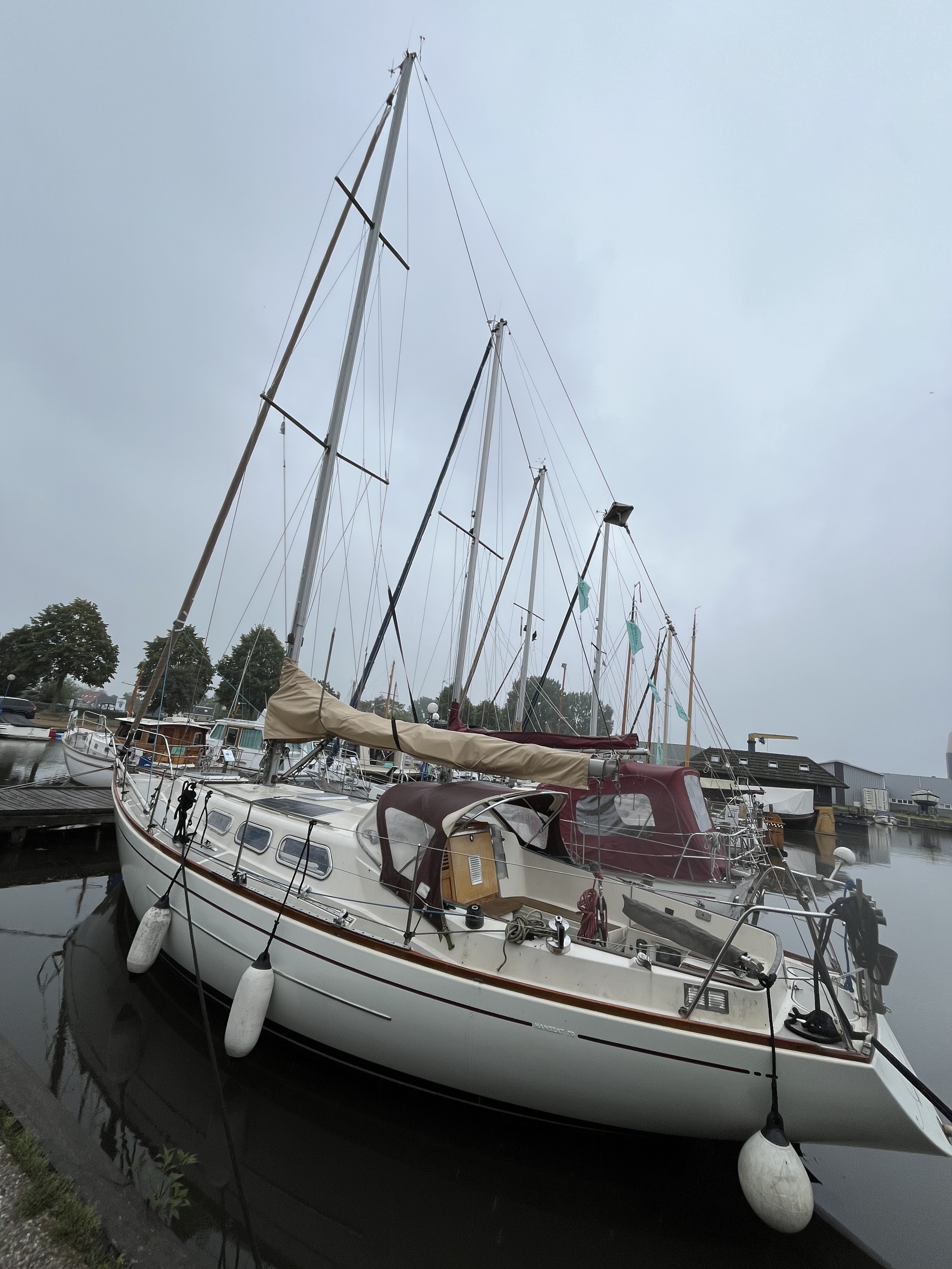 foto: 10 Hanseat 70 