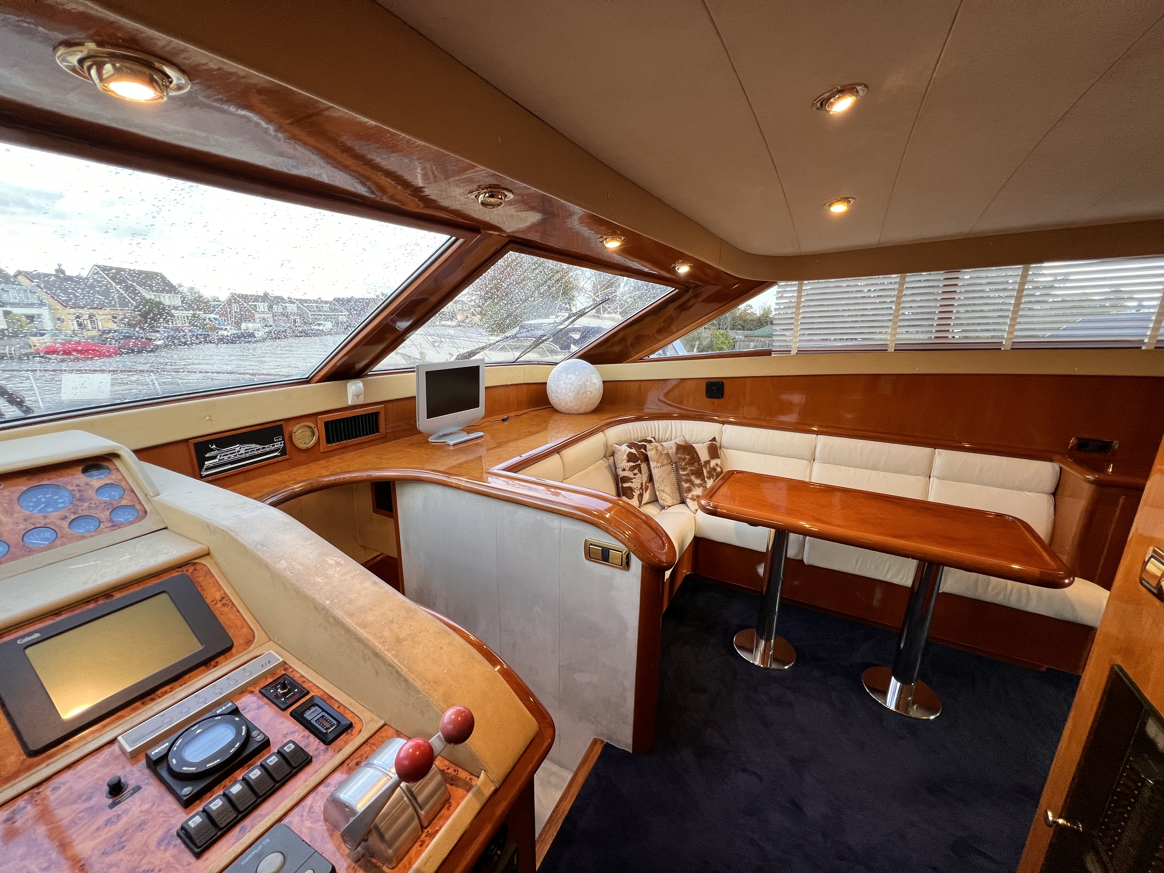 foto: 7 Monte Fino 64 ( varend woonschip )