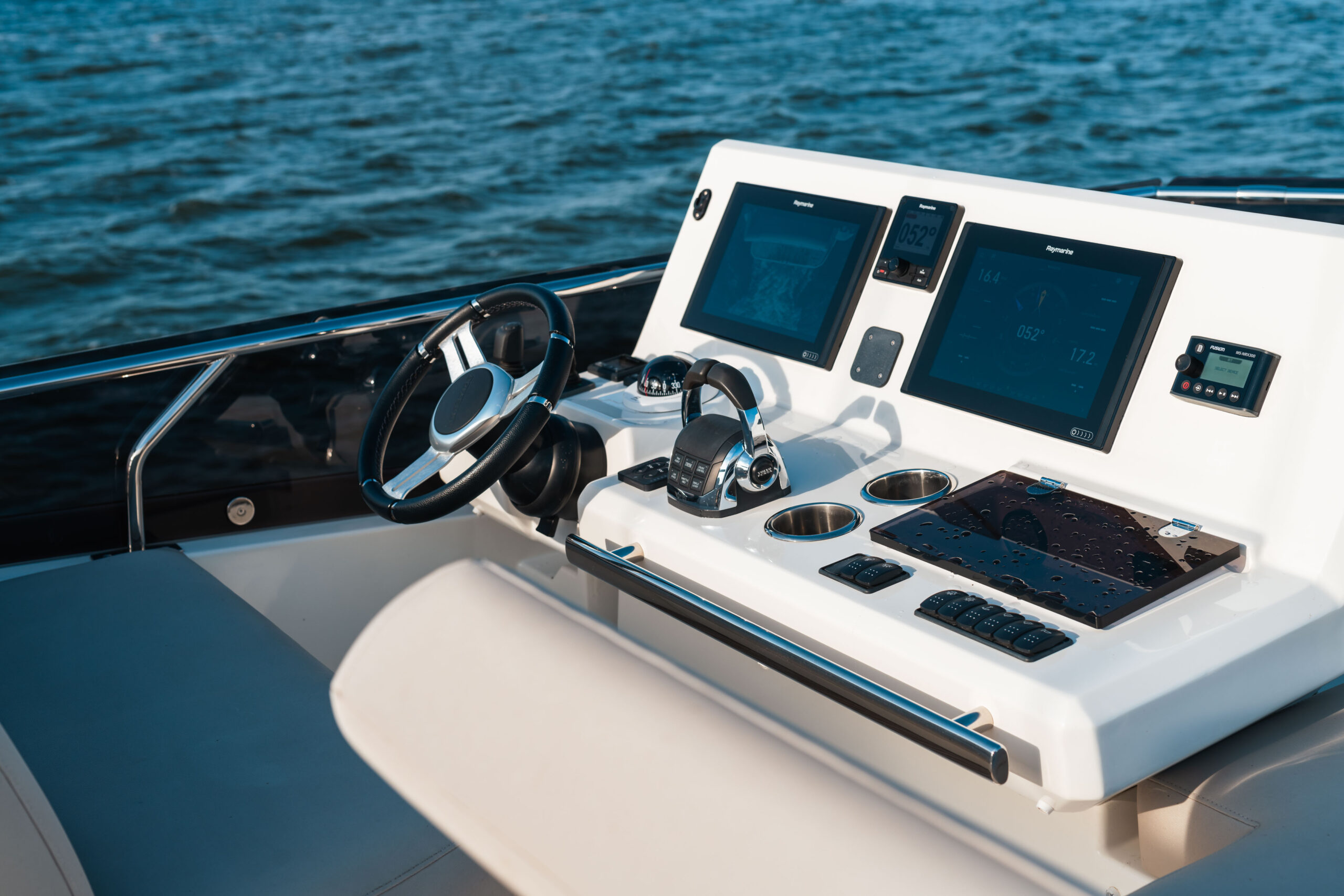 foto: 8 Prestige 520 flybridge #78