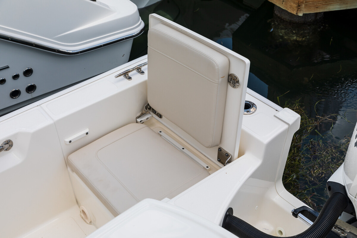 foto: 4 Boston Whaler 210 Montauk