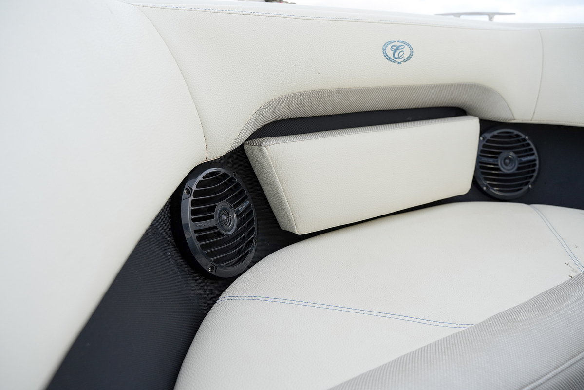 foto: 12 Cobalt CS23