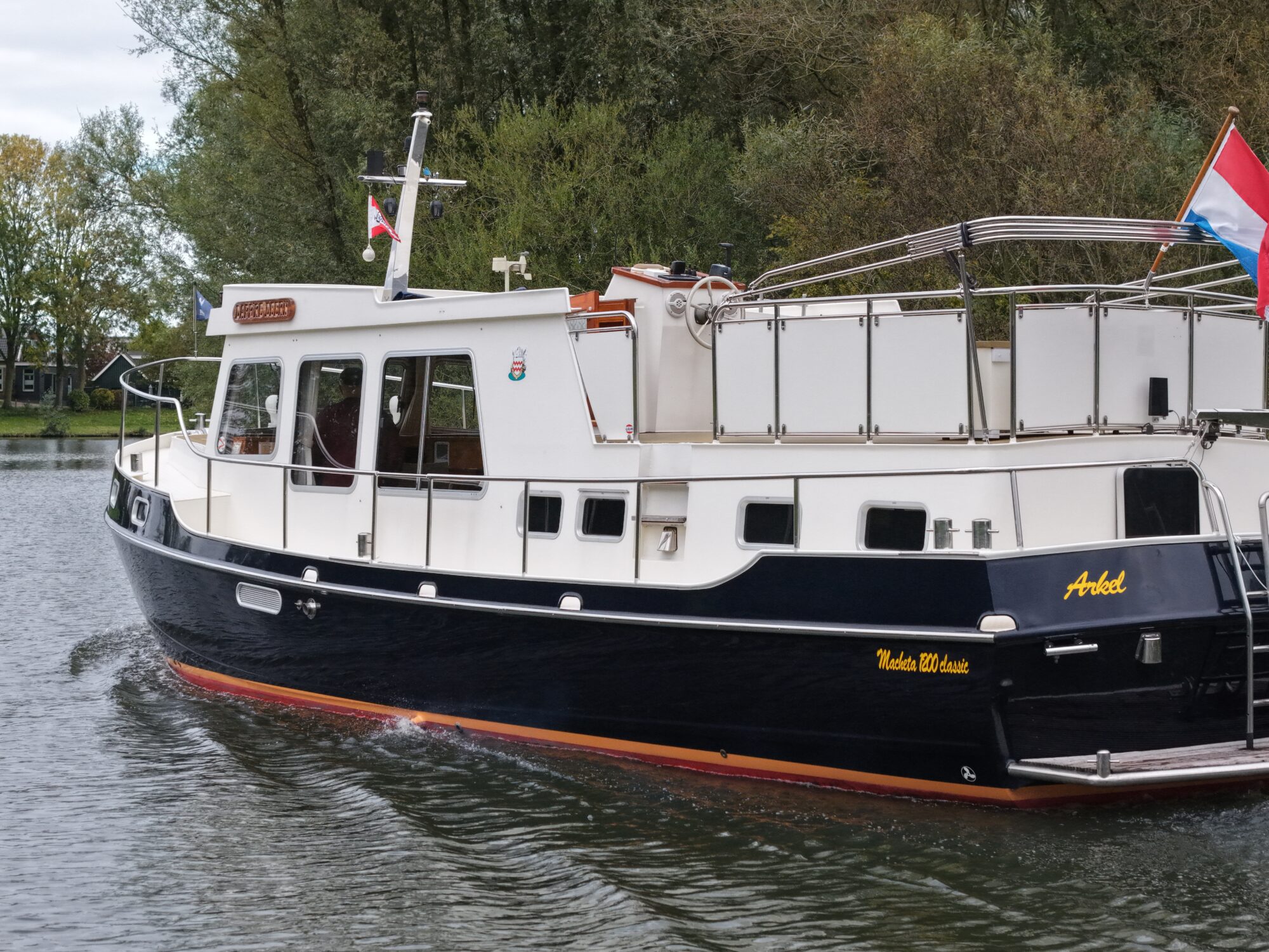 foto: 8 Macheta Macheta 1200 Classic