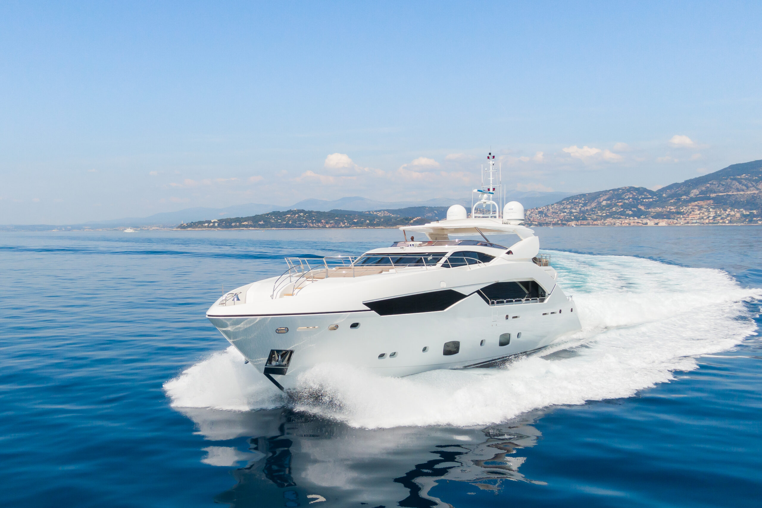 foto: 11 Sunseeker 115 Sport Yacht