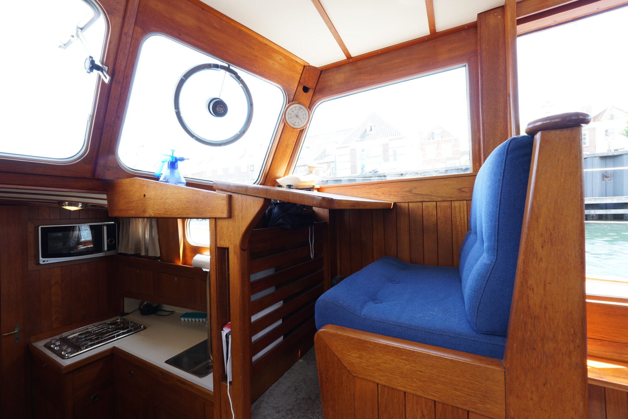 foto: 8 Gillissen Gillissen Rondspant Trawler 13.50 AK