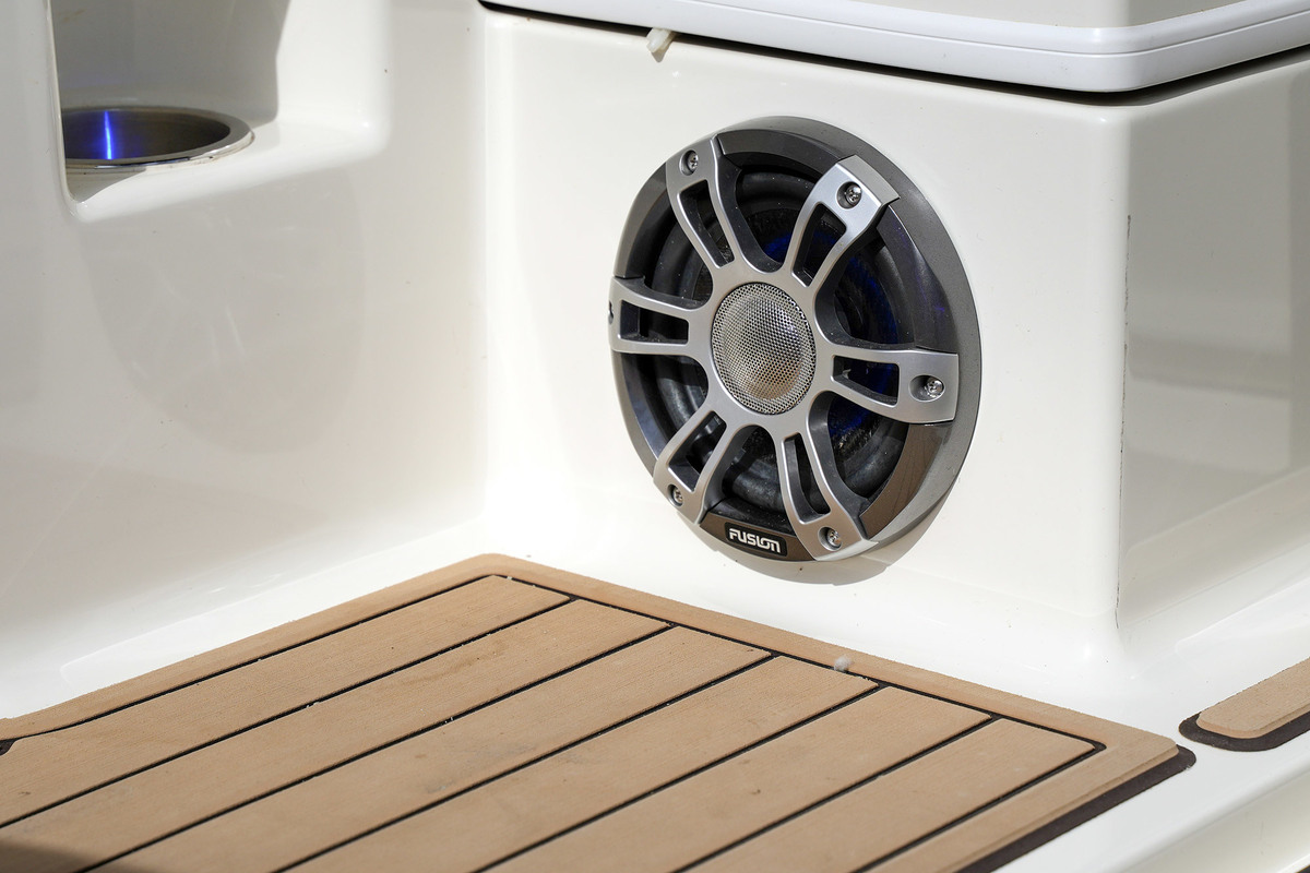 foto: 5 Sea Ray SDX 290 Outboard