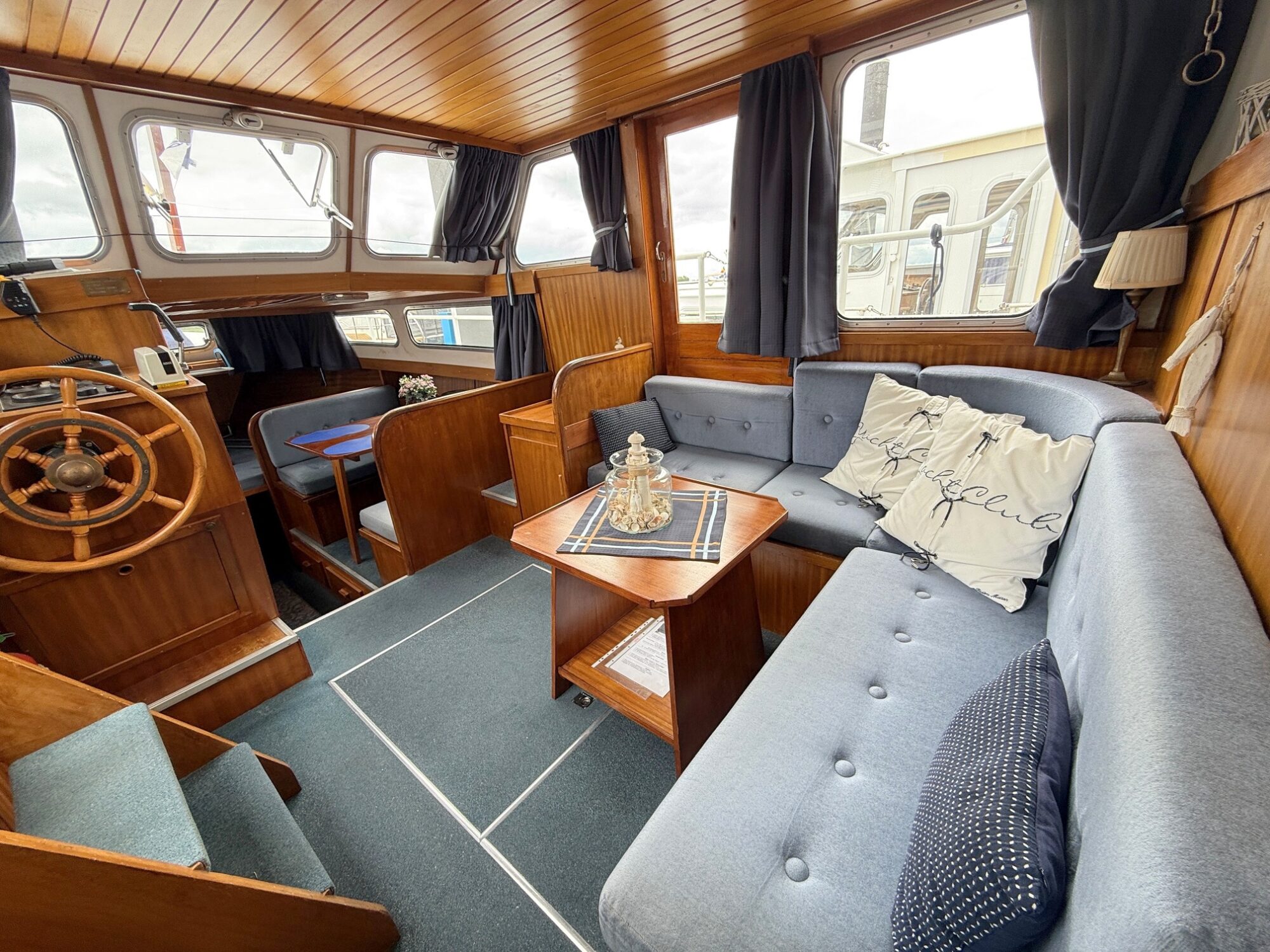 foto: 8 Hollandia Hollandia 10.00 AK Cabrio
