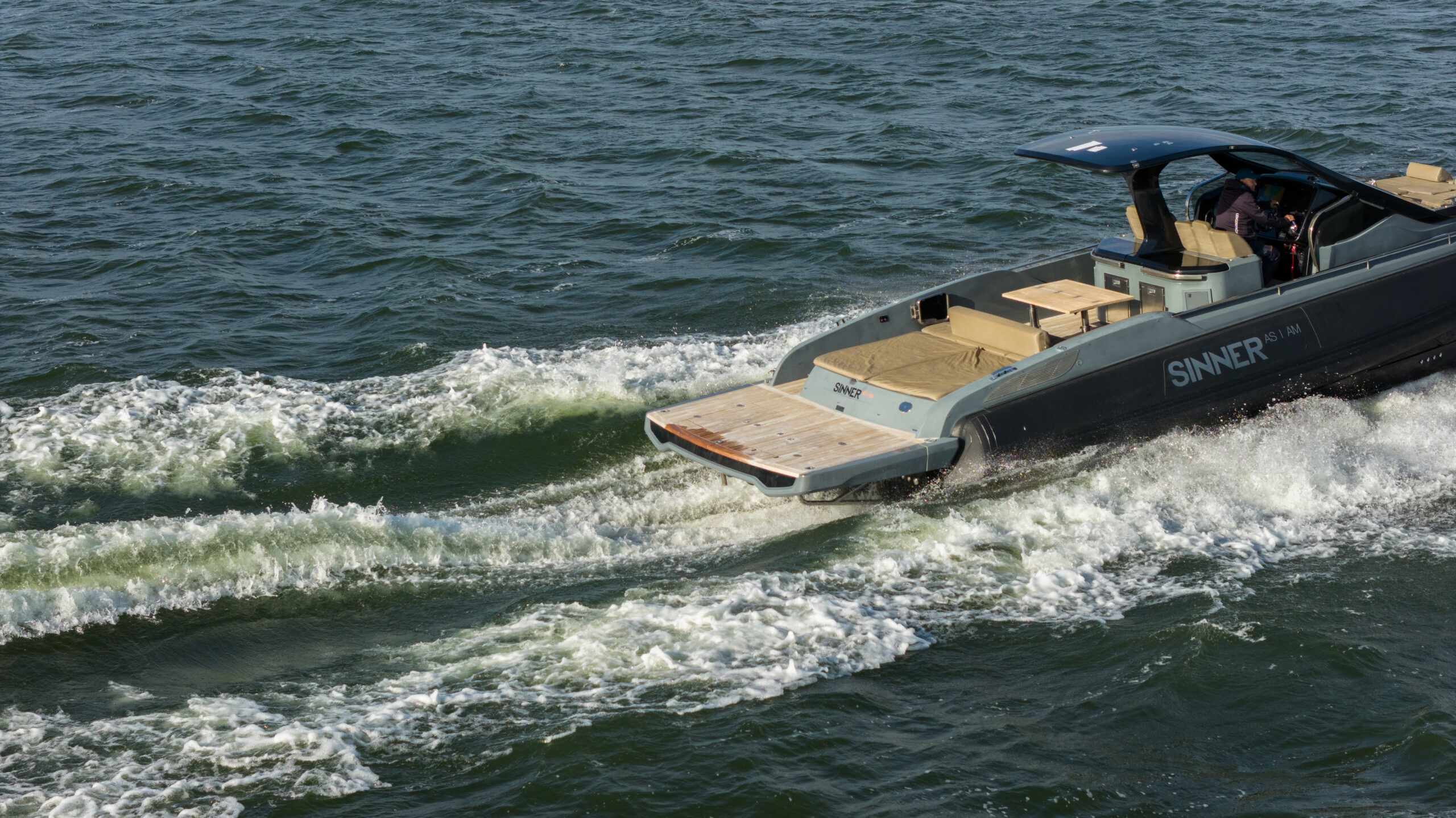 foto: 13 Sacs Rebel 40