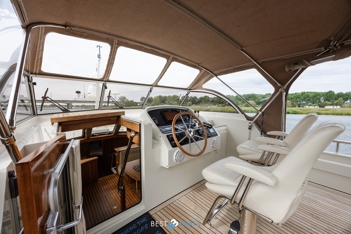 foto: 9 Linssen Grand Sturdy 430 AC MKII Diamond