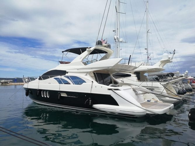 foto: 5 Azimut 55