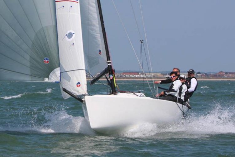 foto: 6 J Boats J/70