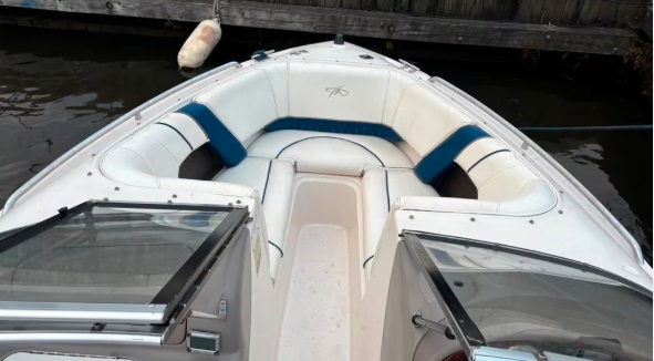 foto: 5 Montery4.3L Mercruiser V6