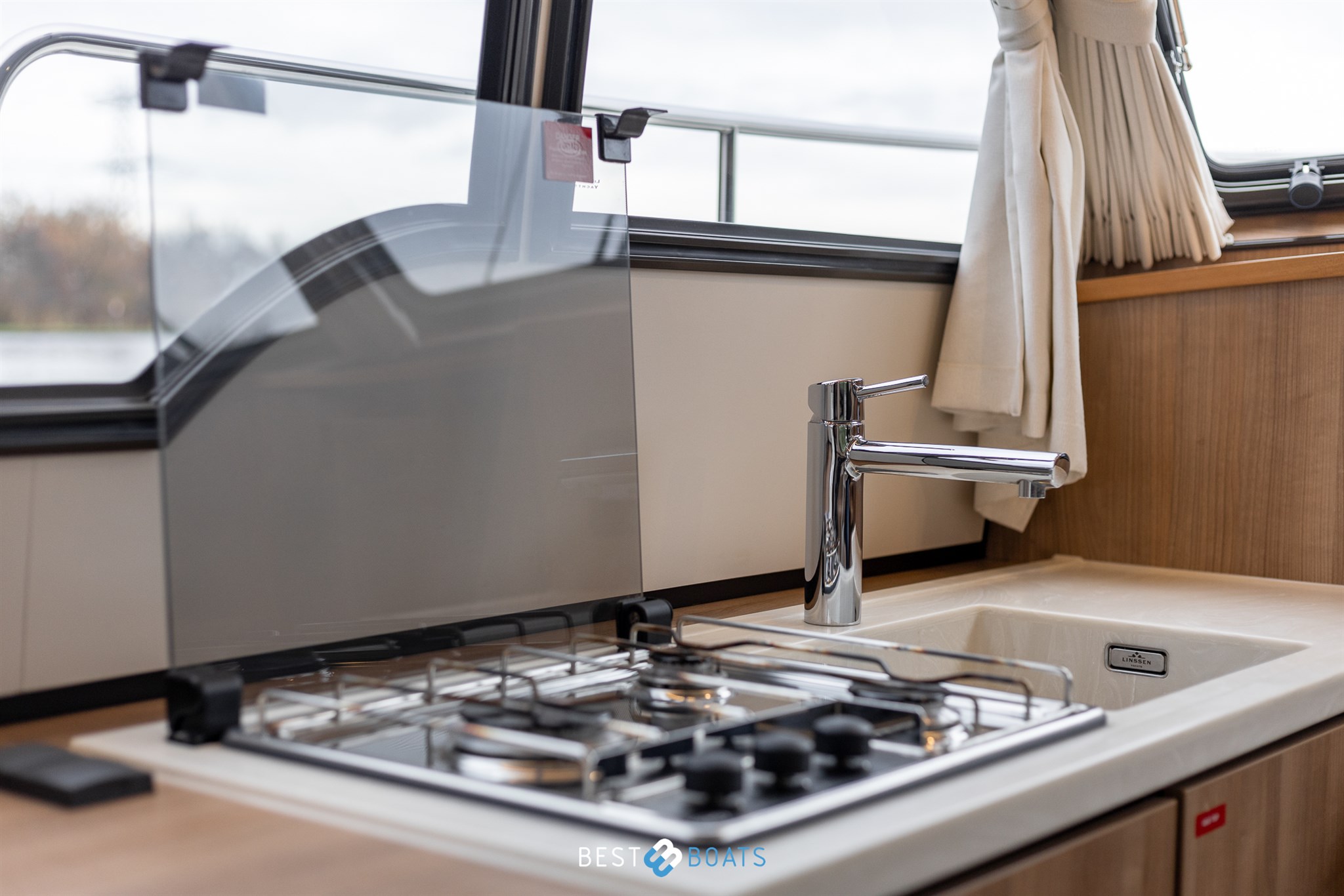 foto: 5 Linssen 30 SL Sedan