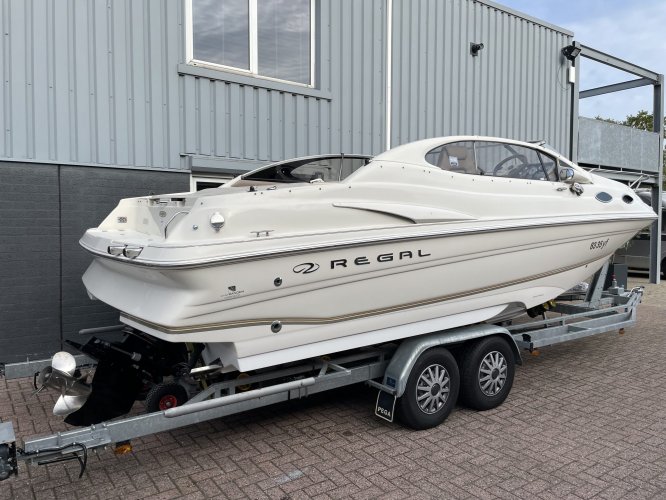 foto: 5 Regal 2550 LSC