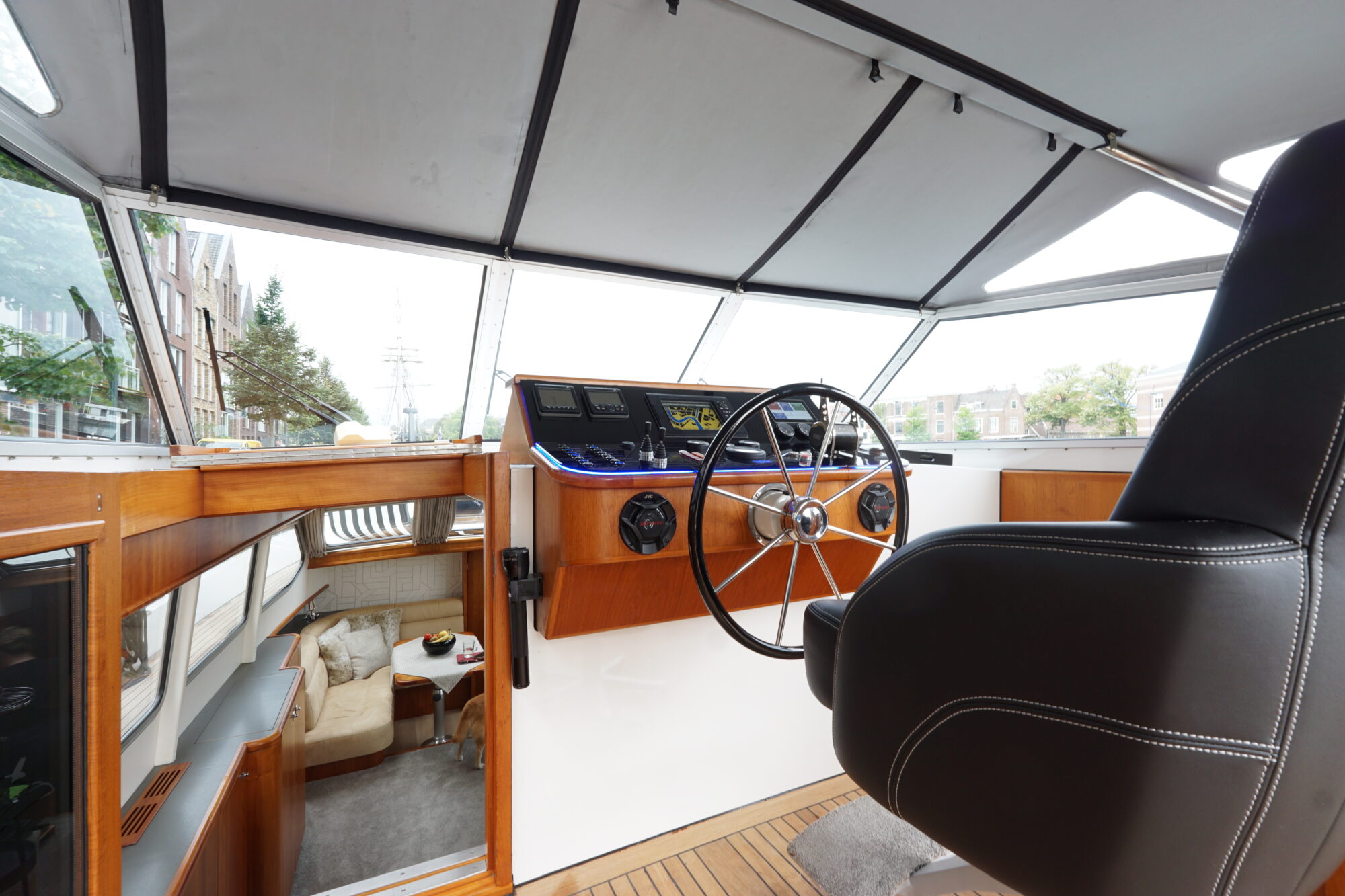 foto: 15 Van der Heijden Van der Heijden 14.00 Dynamic DeLuxe Cabrio