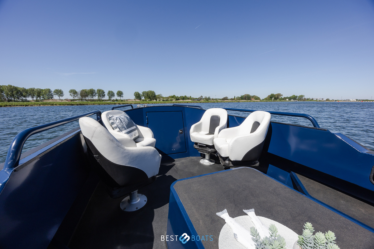 foto: 5 Stormer marine Tender R75