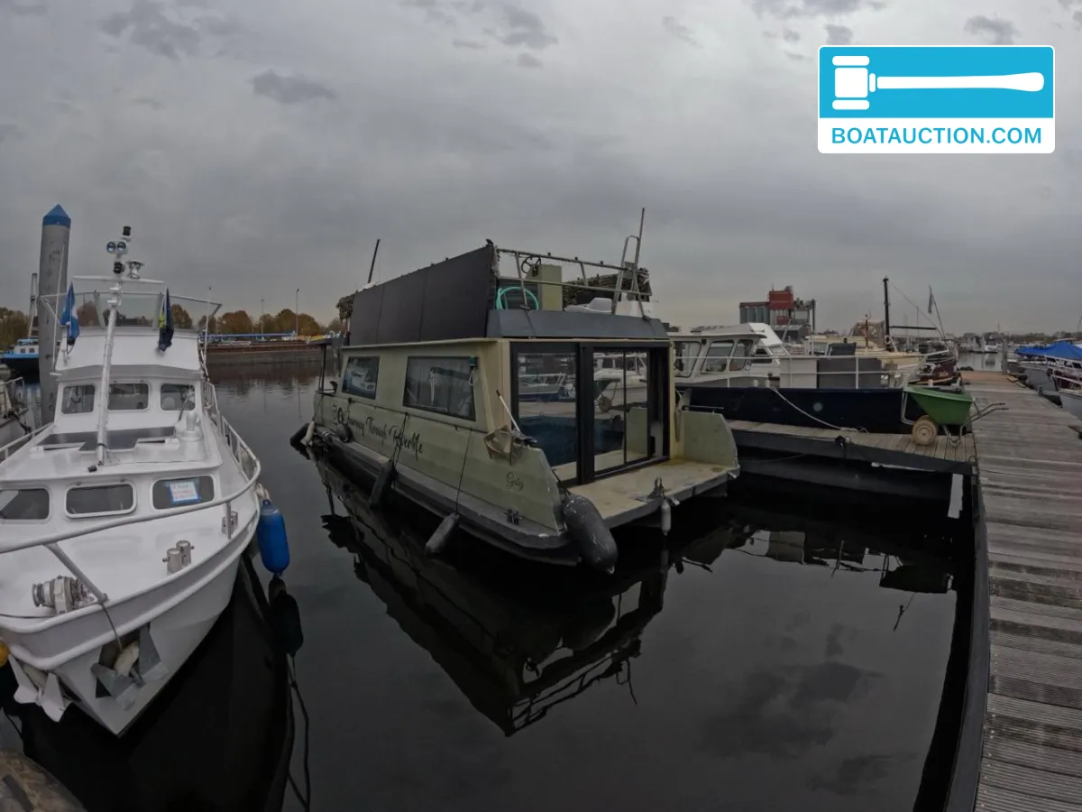 foto: 4 Loosdrecht Houseboat