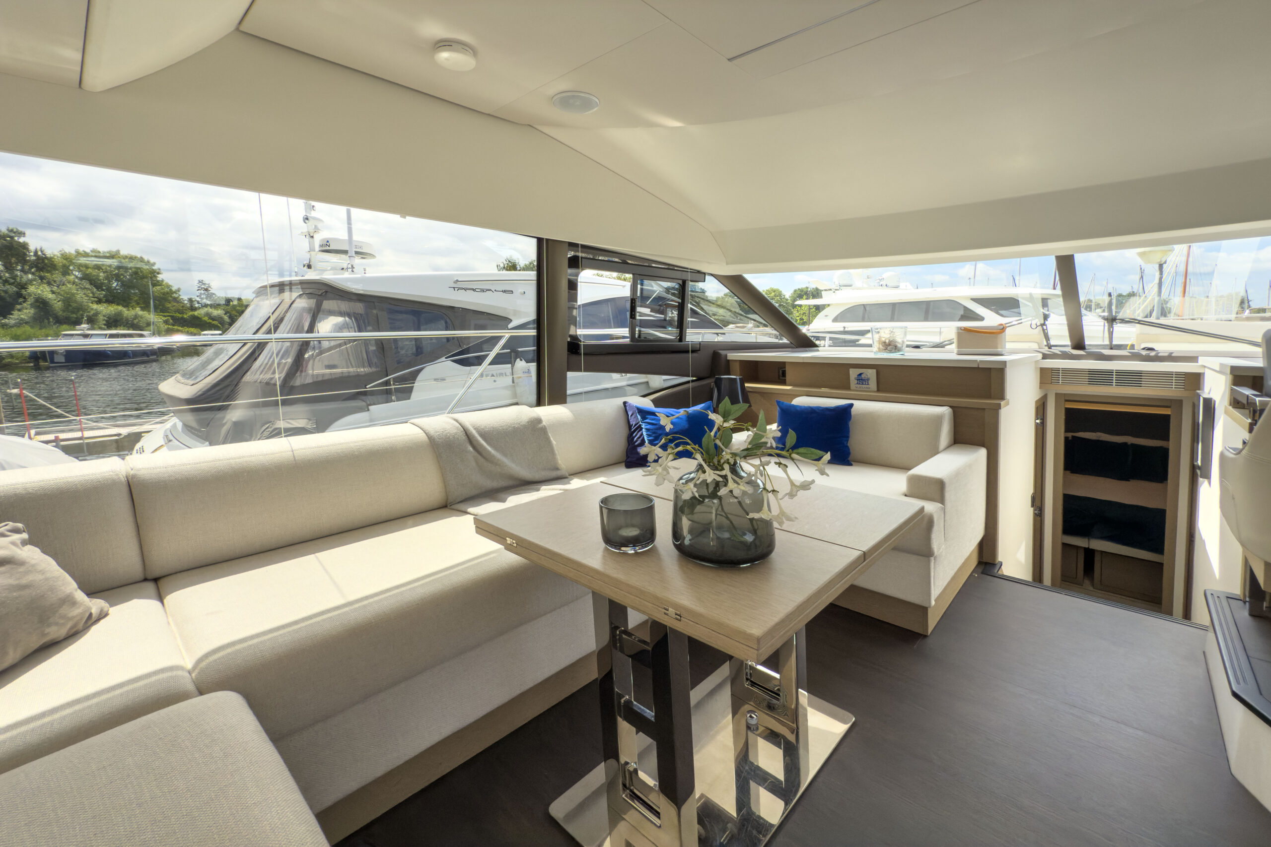 foto: 6 Prestige 520 #187