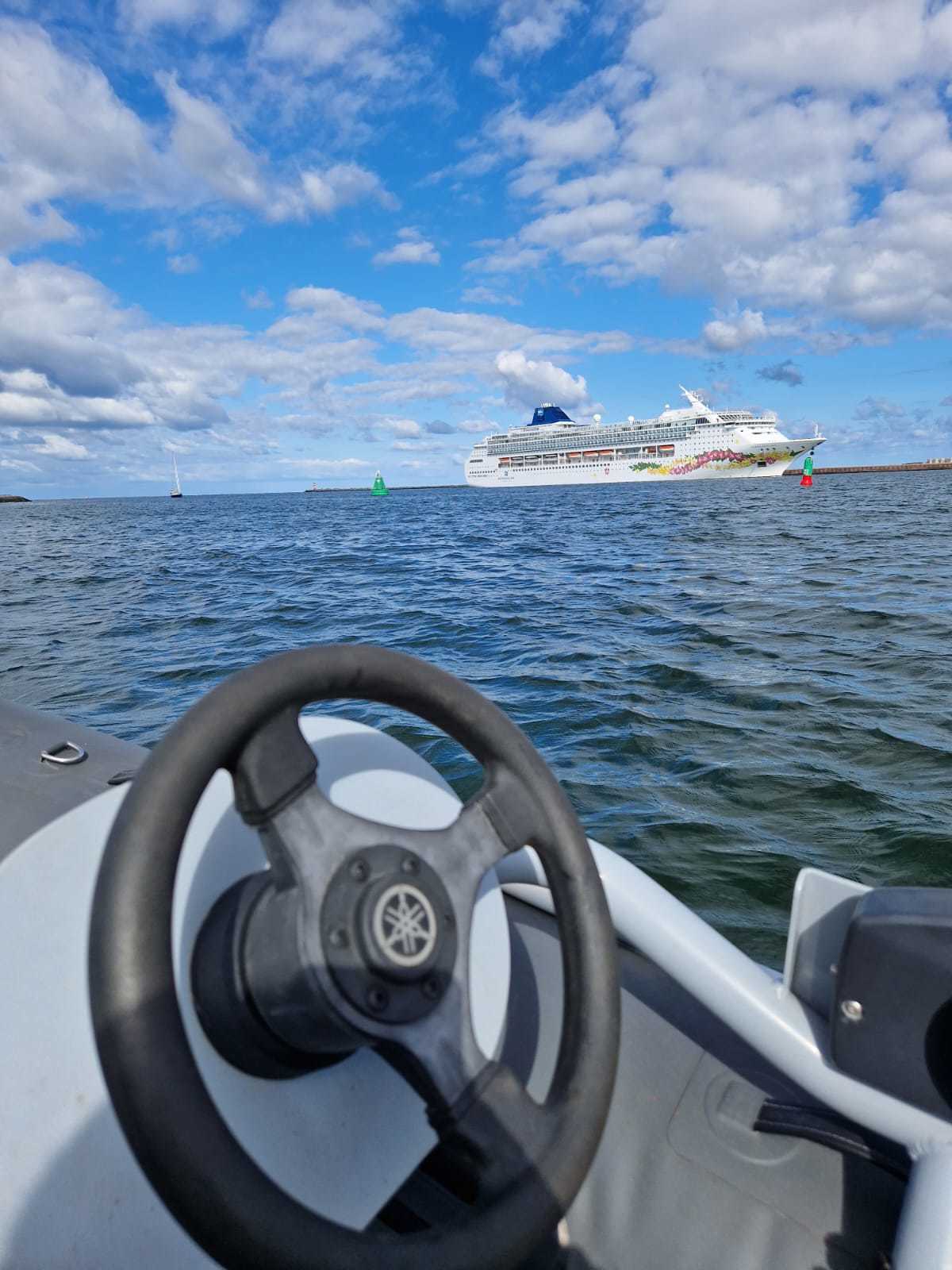 foto: 6 Ex Viskottter/ Varend Woonschip Ex Viskotter