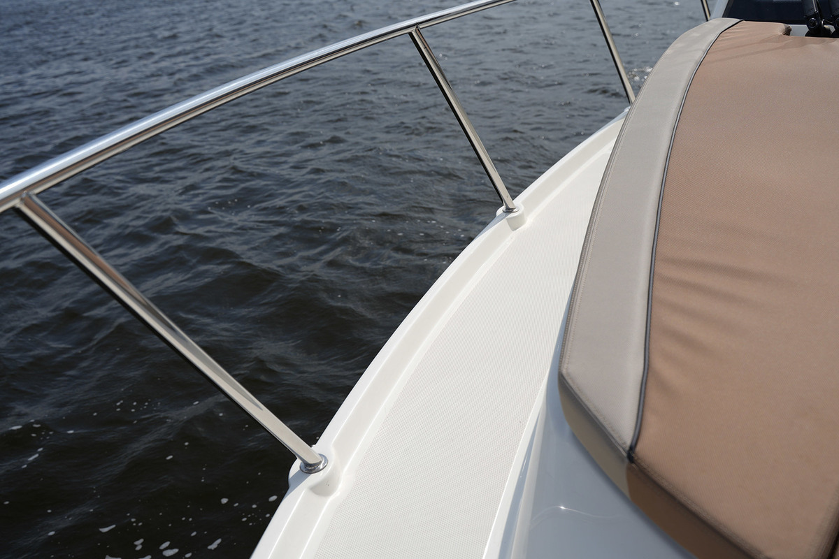 foto: 15 Quicksilver Activ 905 Weekend Outboard