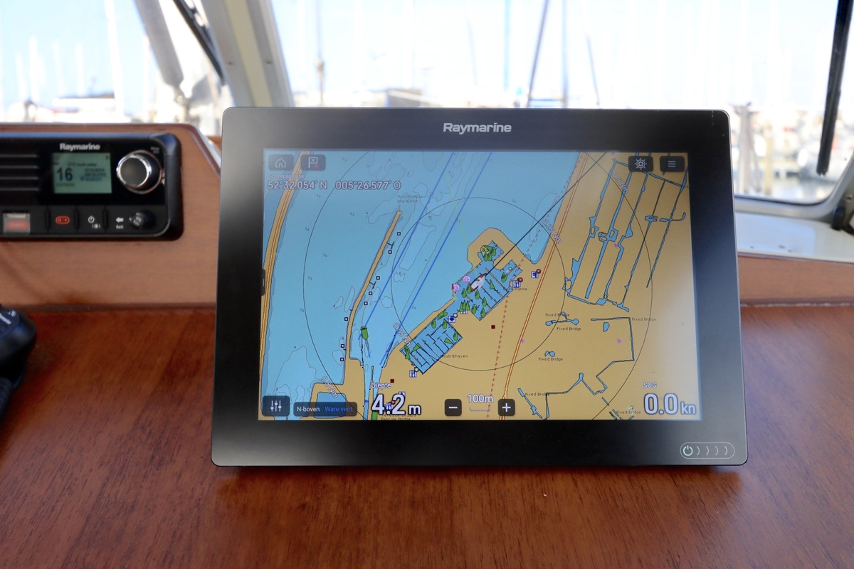 foto: 6 LM 32 Motorsailor