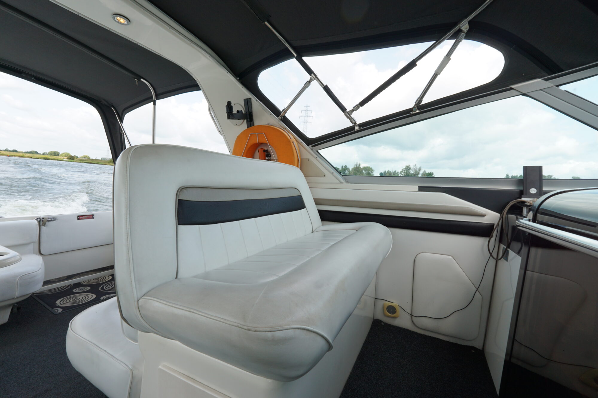 foto: 13 Sea Ray Sea Ray 400 Express Cruiser