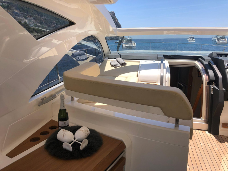 foto: 4 Fairline Targa  44 HT