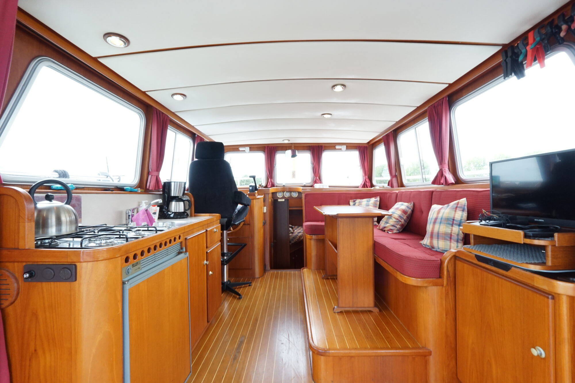 foto: 9 Barkas Barkas 10.30 OK