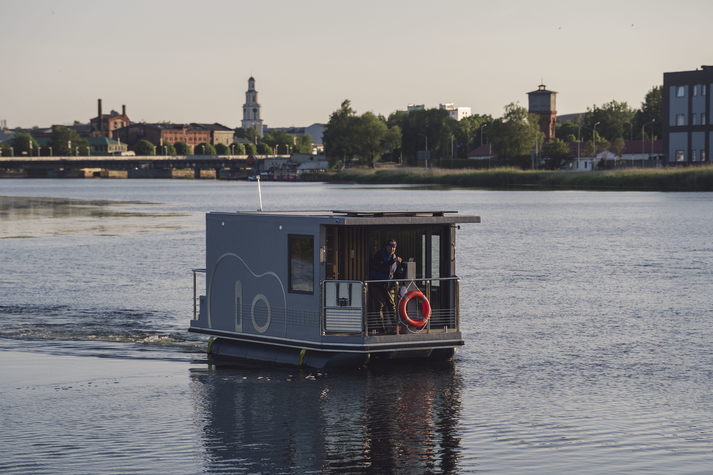 foto: 6 SHB Houseboat GTR 6.3