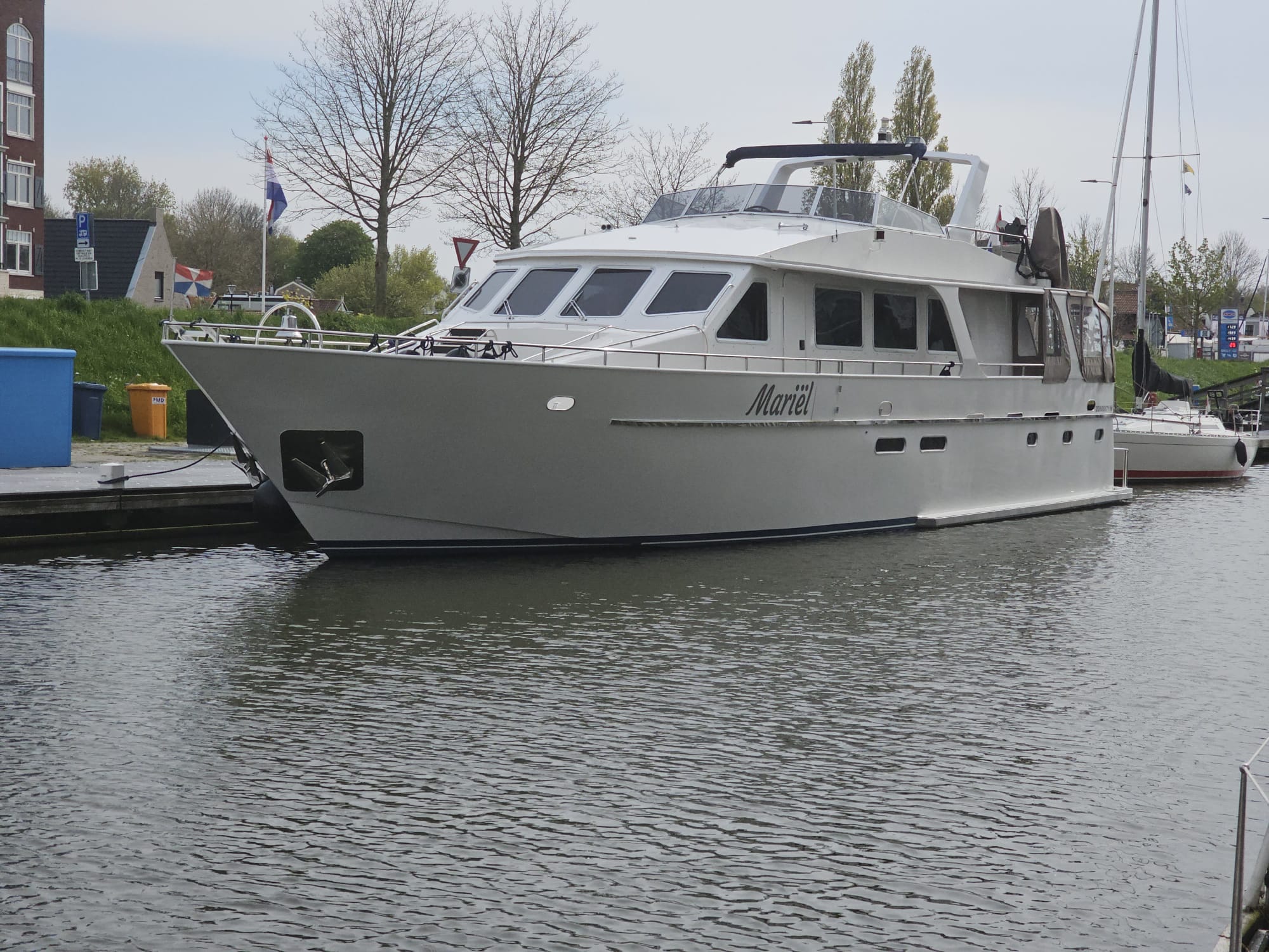 foto: 6 Jacabo 2300 (Varend woonschip)