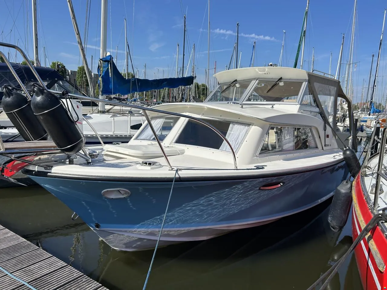 foto: 6 Bertram Bertram 25 Express Cruiser