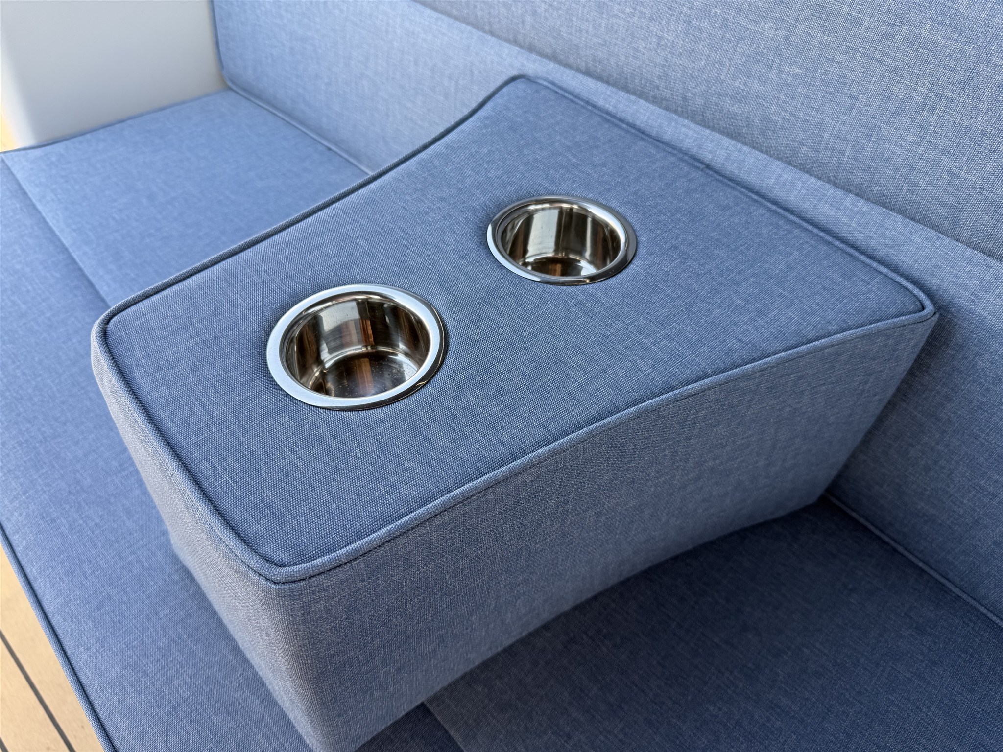 foto: 6 Interboat Intender 750 Cabin