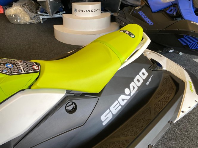 foto: 4 Sea-Doo Spark 2-up 90PK IBR