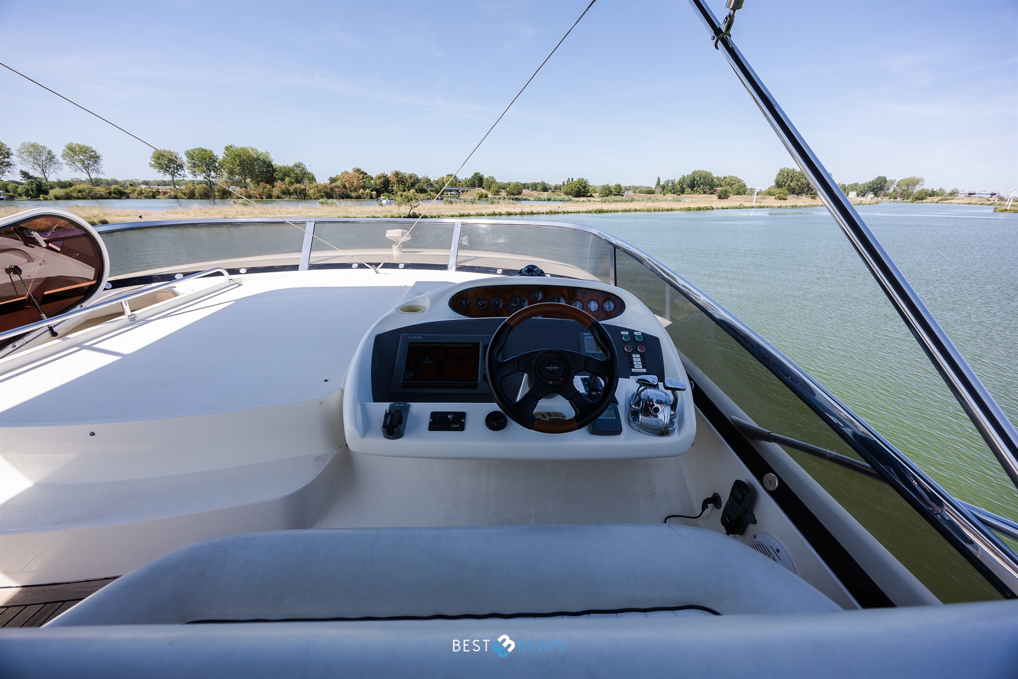 foto: 8 Sunseeker Manhattan 64