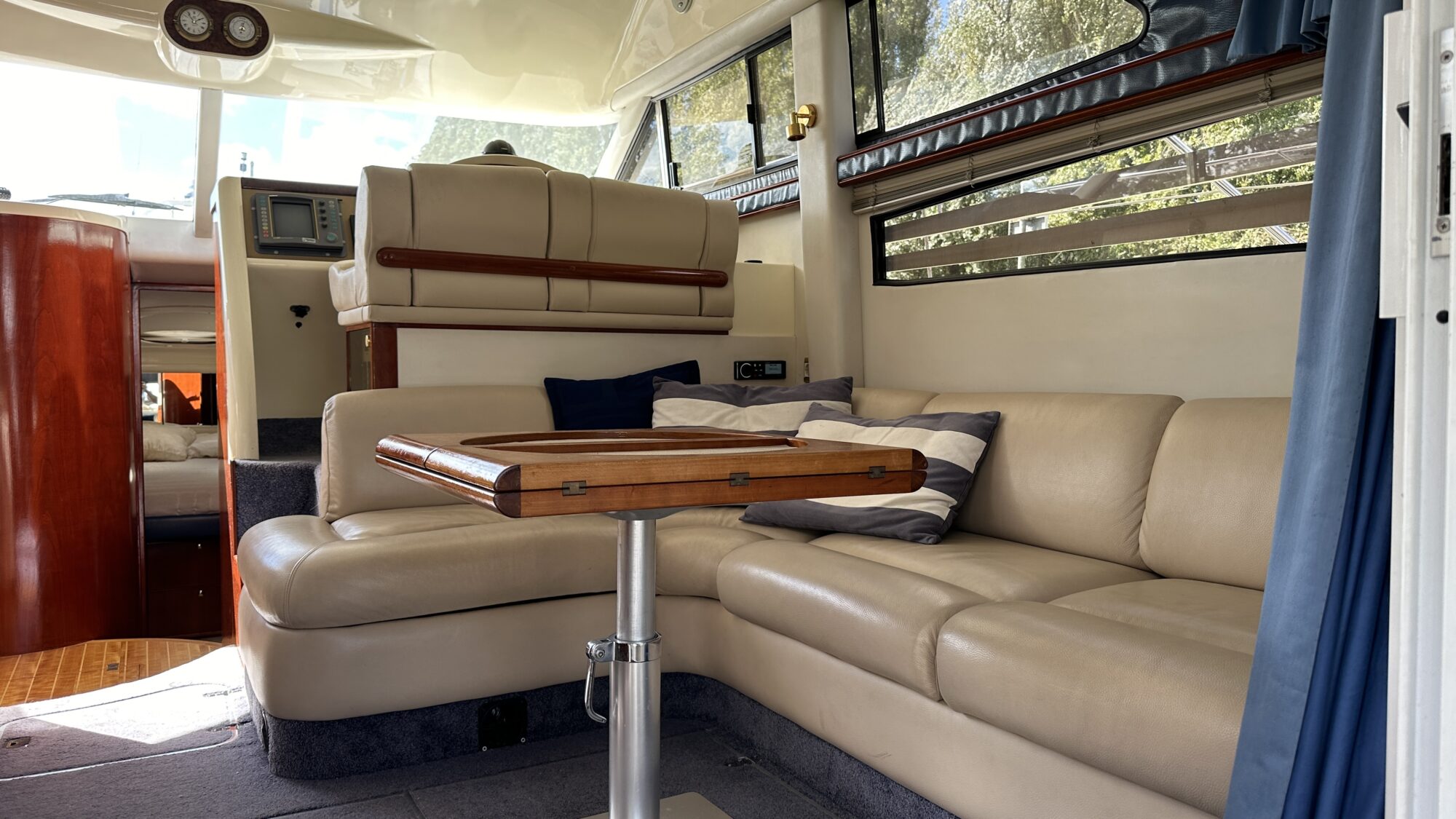 foto: 12 Fairline Fairline Phantom 40 Flybridge