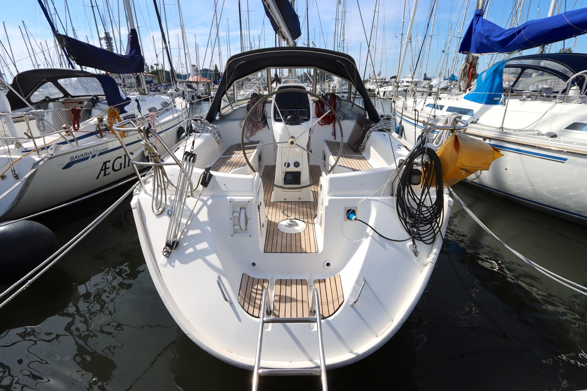 foto: 9 Bavaria  38-3 Cruiser