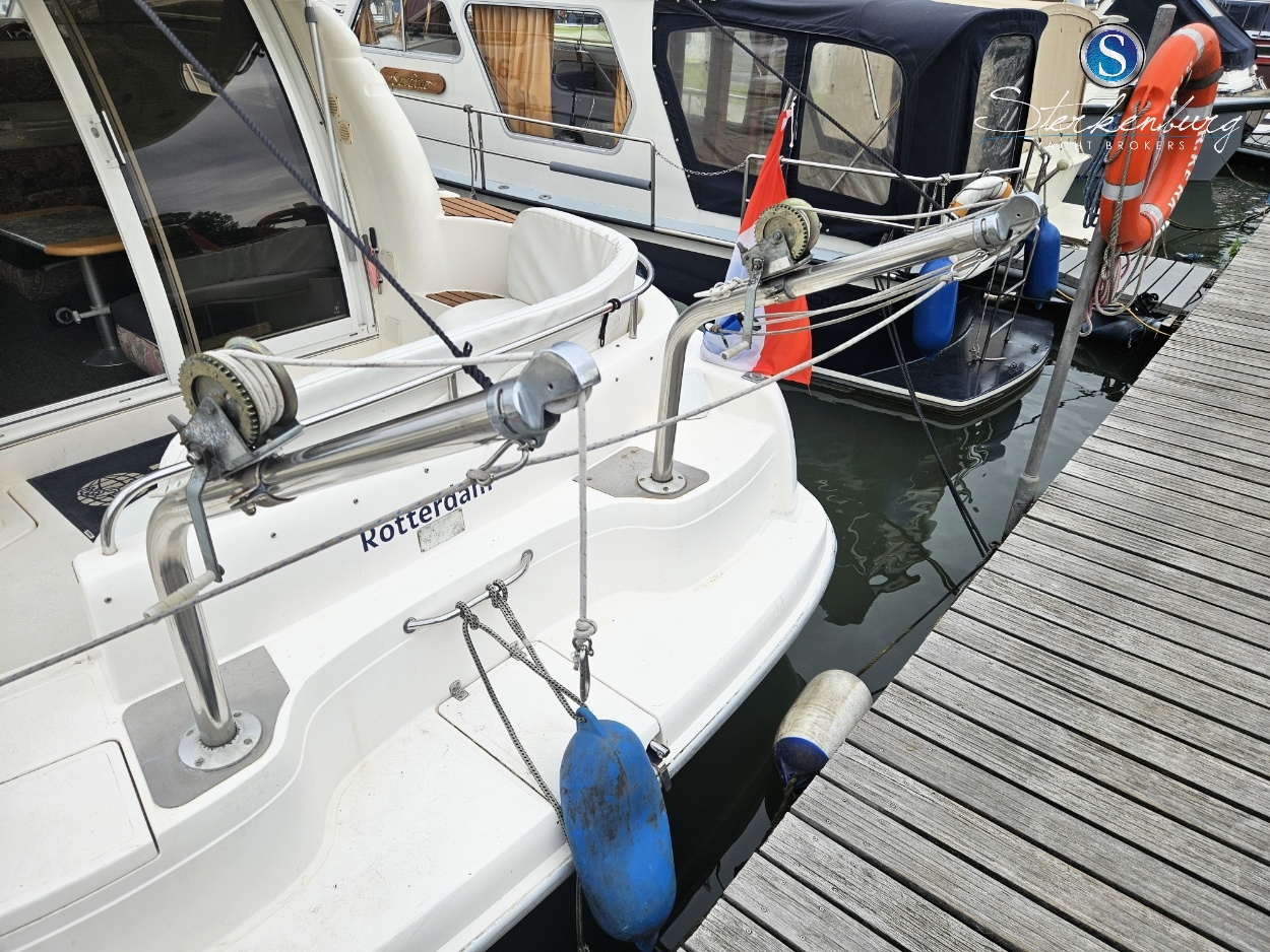 foto: 10 Sealine F330 Statesman