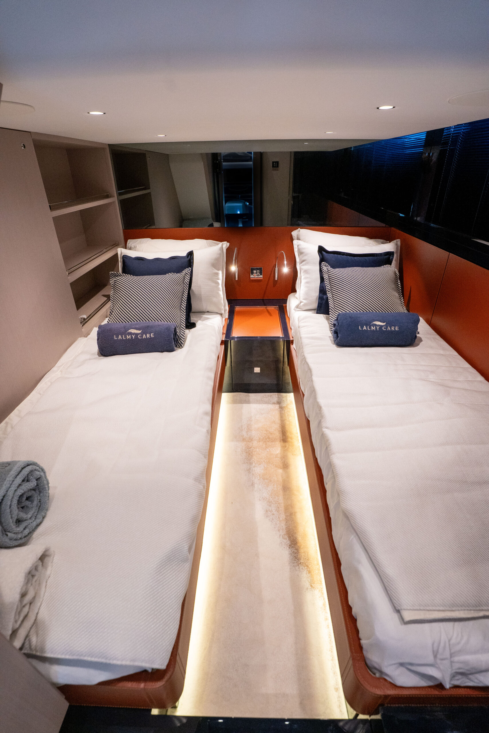 foto: 7 Riva 48 Dolceriva #03 ELEMENTS