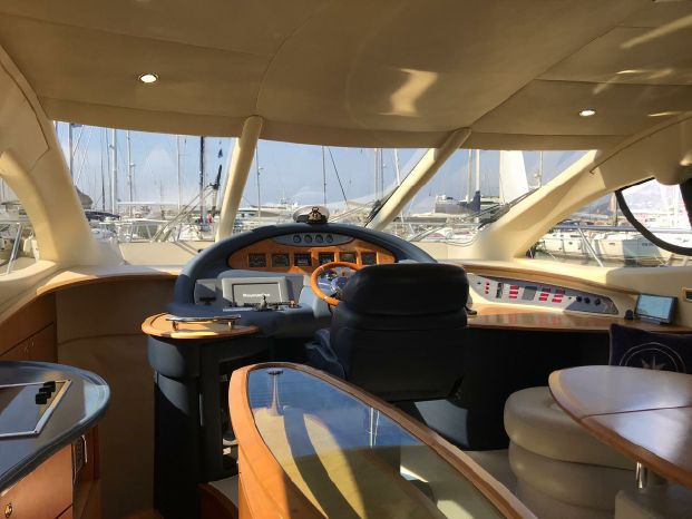 foto: 4 Azimut 55 E