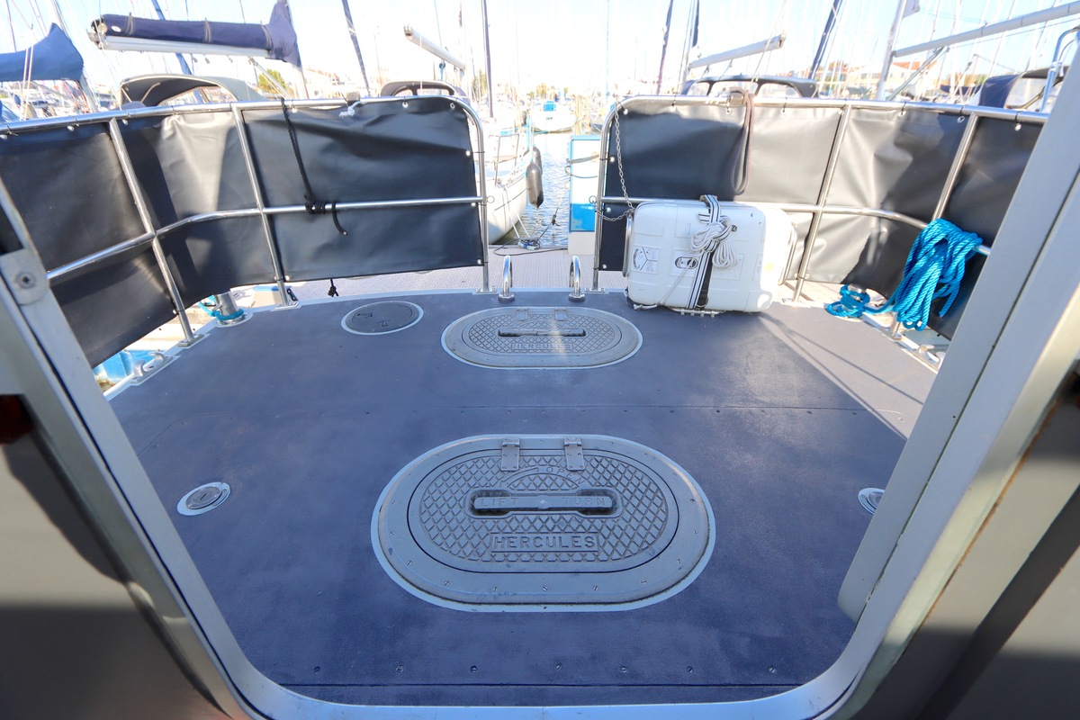 foto: 6 Lochin  333 Workboat