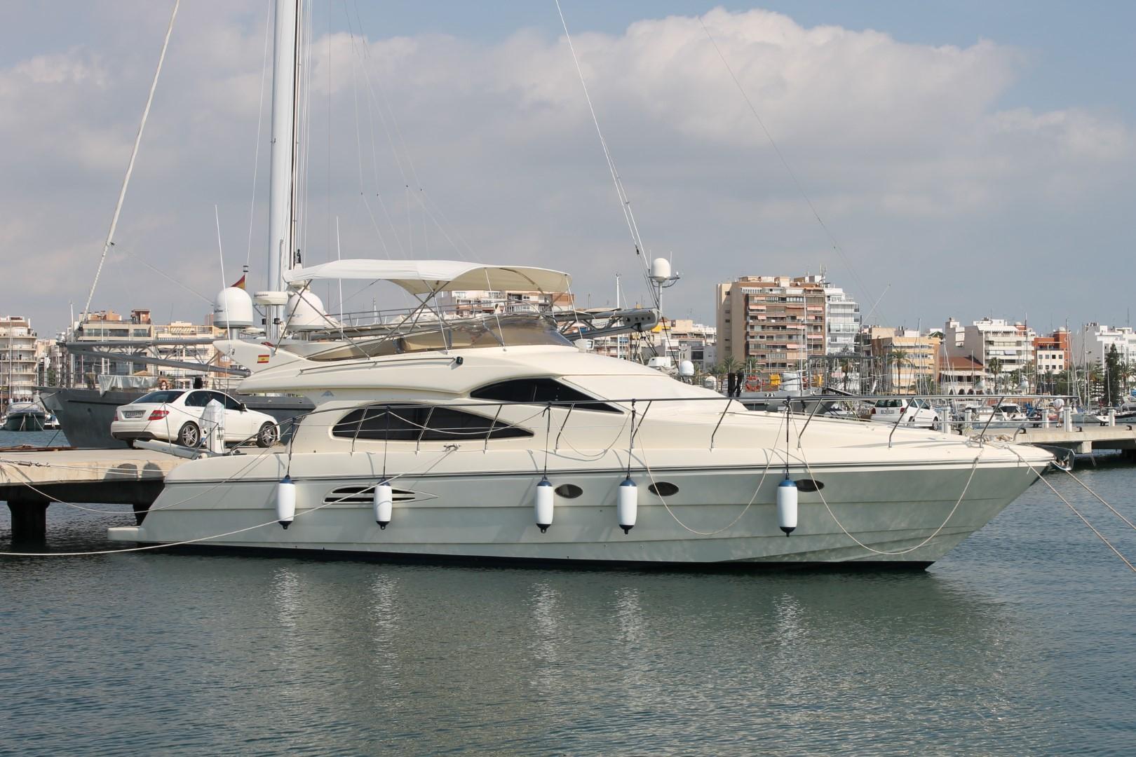 foto: 4 Astondoa  54 GXL