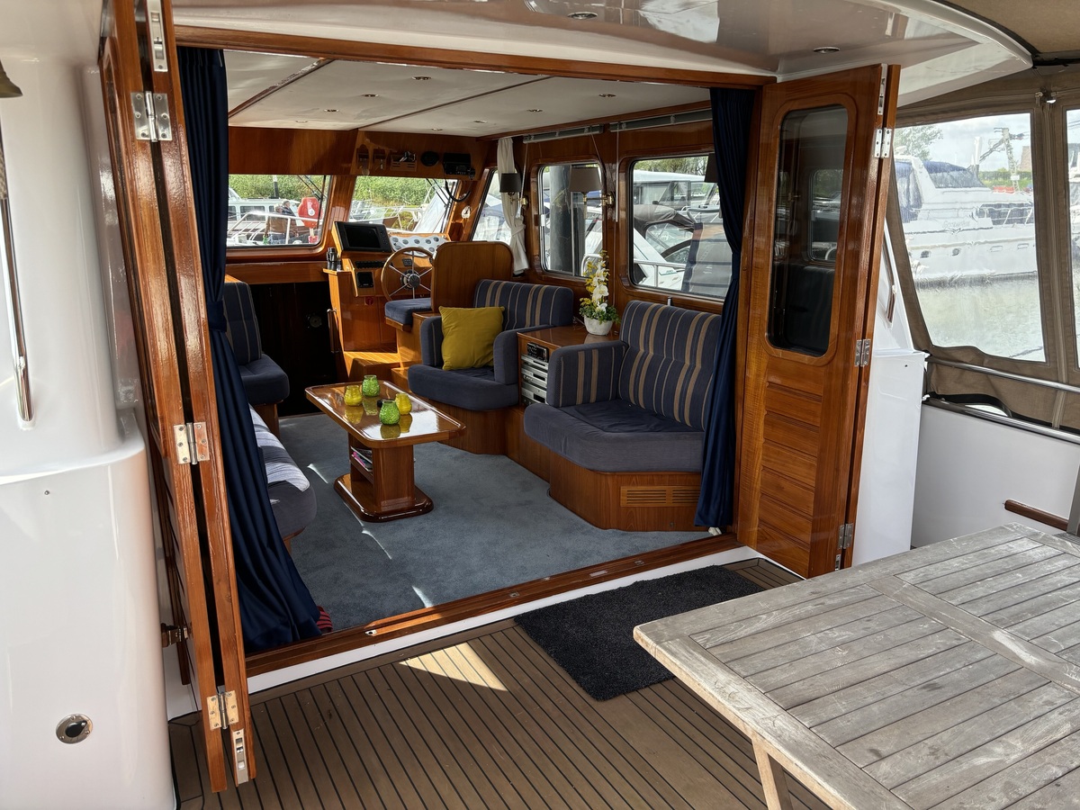 foto: 5 Hemmes Trawler 1500