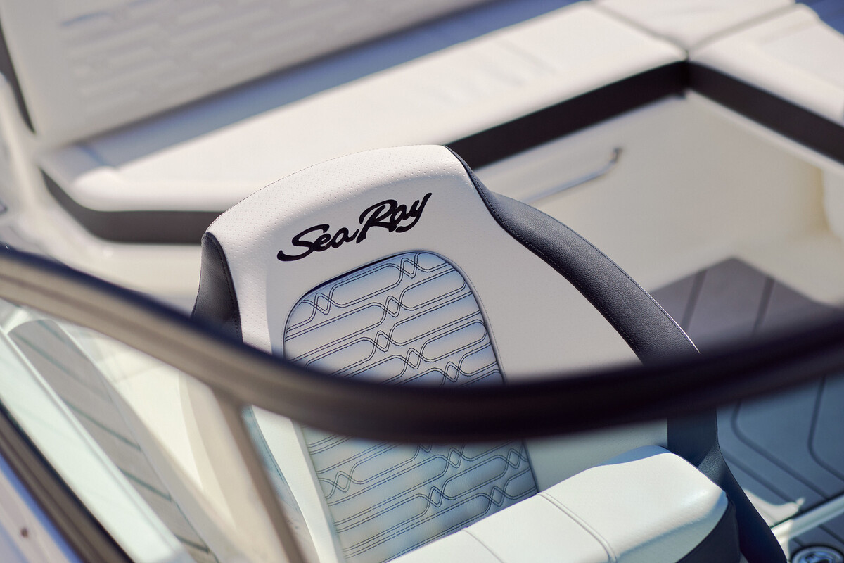 foto: 9 Sea Ray SPX 210  