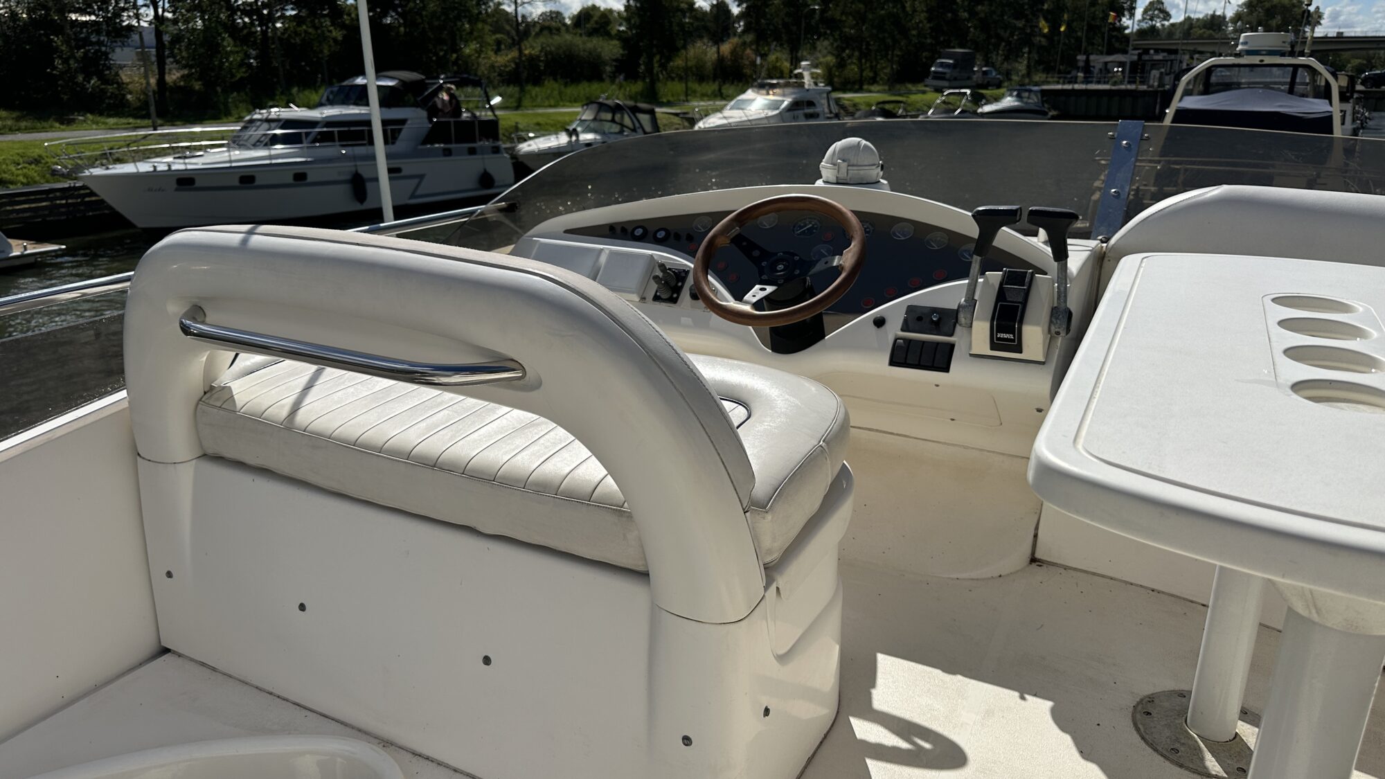 foto: 9 Fairline Fairline Phantom 40 Flybridge