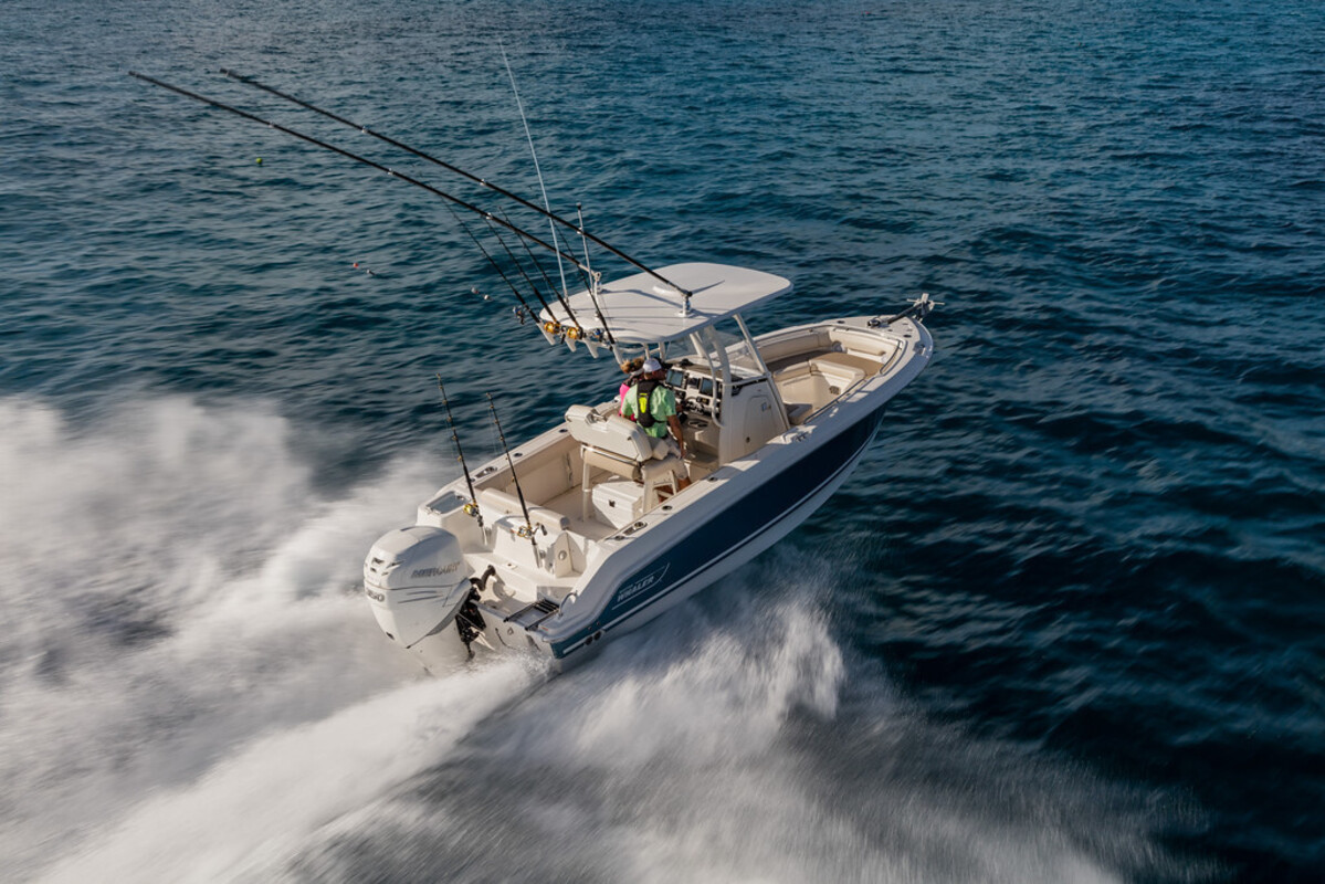 foto: 6 Boston Whaler 230 Outrage