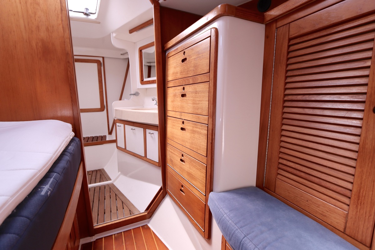 foto: 9 Catalina 42 MK II