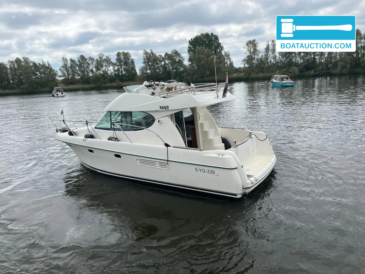 foto: 8 Jeanneau Prestige 32