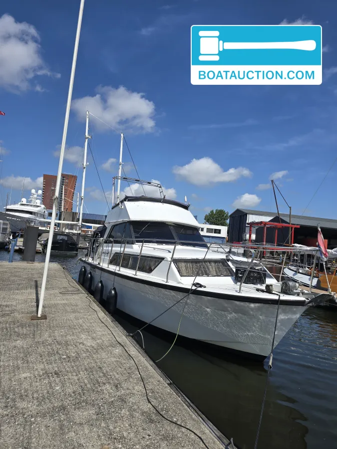 foto: 5 Chris Craft Commander 37