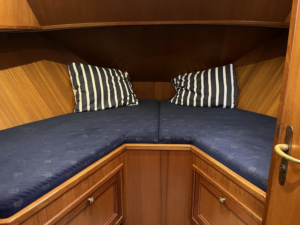 foto: 6 Blauwe Hand Trawler 1400