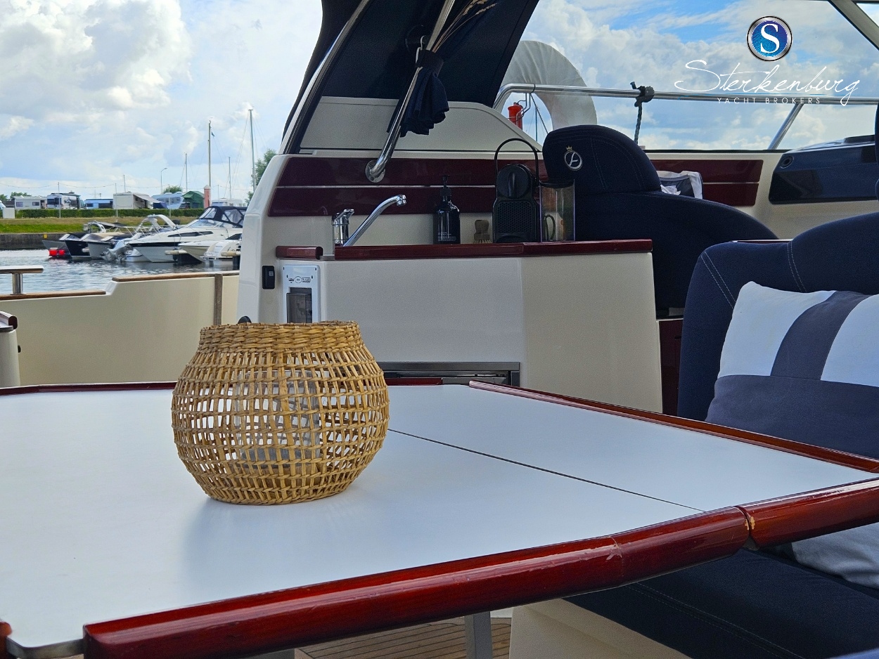 foto: 11 Aquador 33 HT