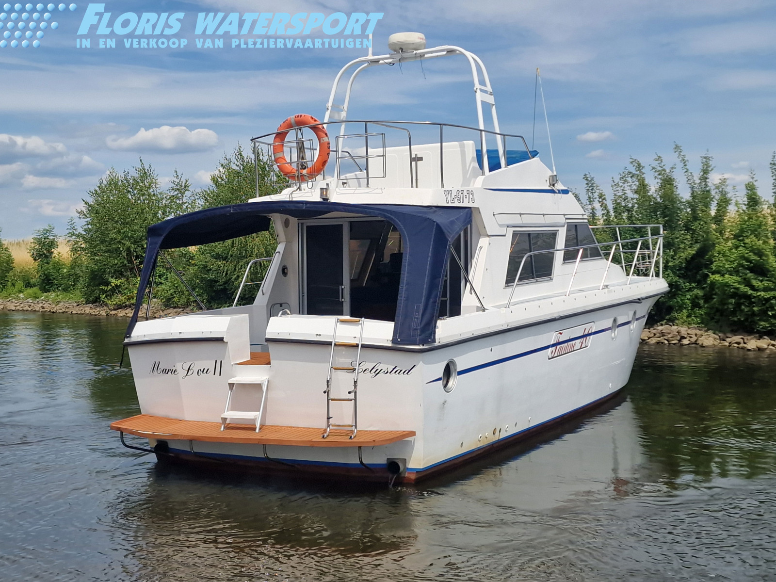 foto: 5 Fairline  40